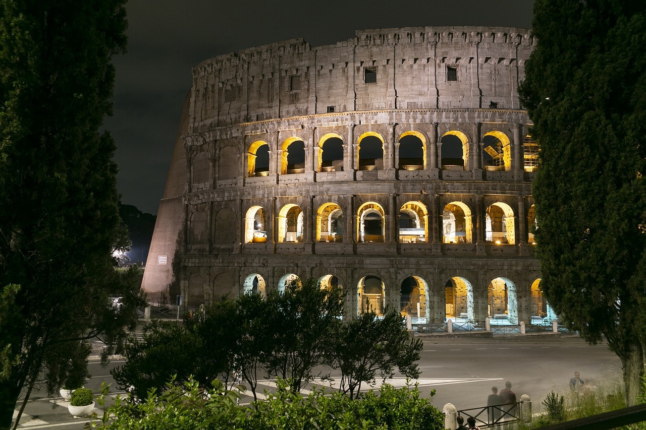 אורות הקולוסאום ברומא