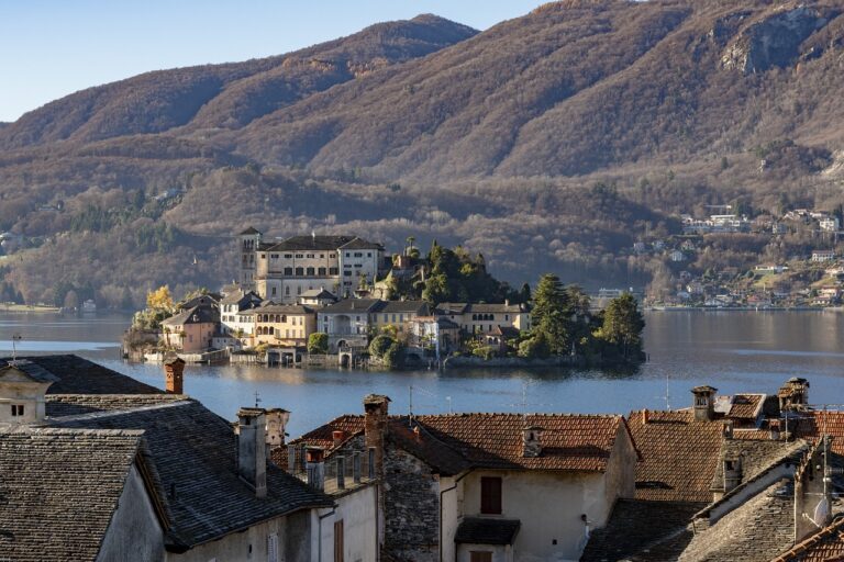 Read more about the article אגם אורטה Lago d'Orta – נופש כפרי פסטורלי בפיימונטה
