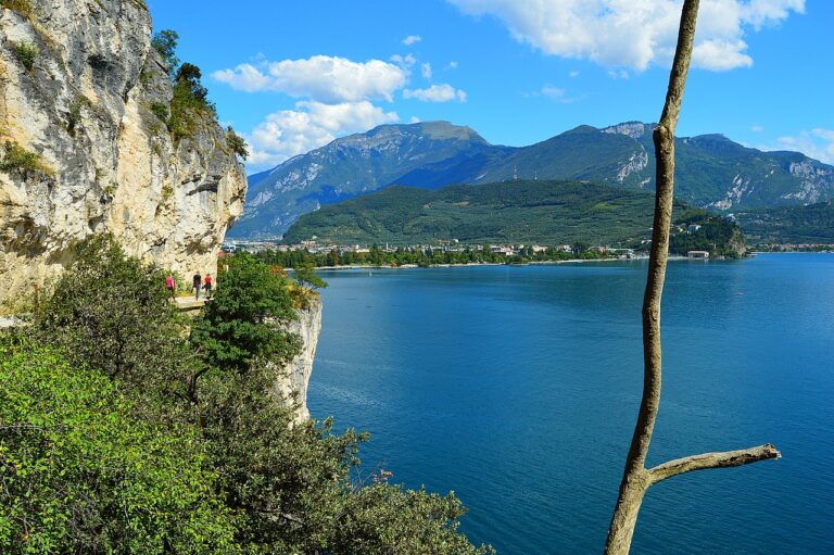 Read more about the article הטיול של נועה והמשפחה – שבוע סתווי באגם גארדה