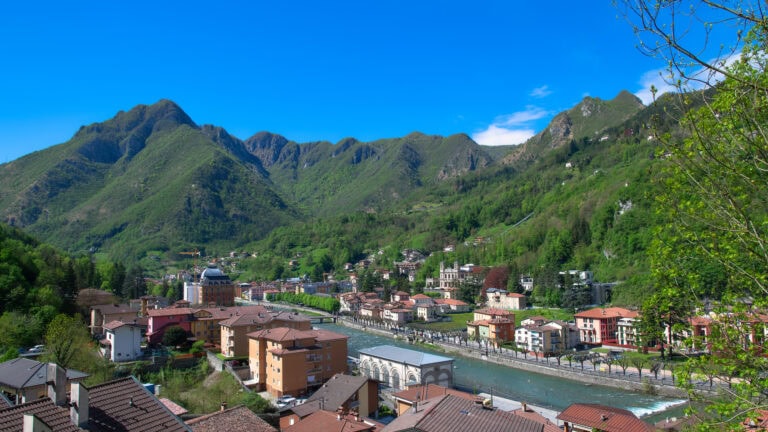 Read more about the article קיו סי סן פלגרינו טרמה QC San Pellegrino Terme – פינוקי ספא לנוף האלפים