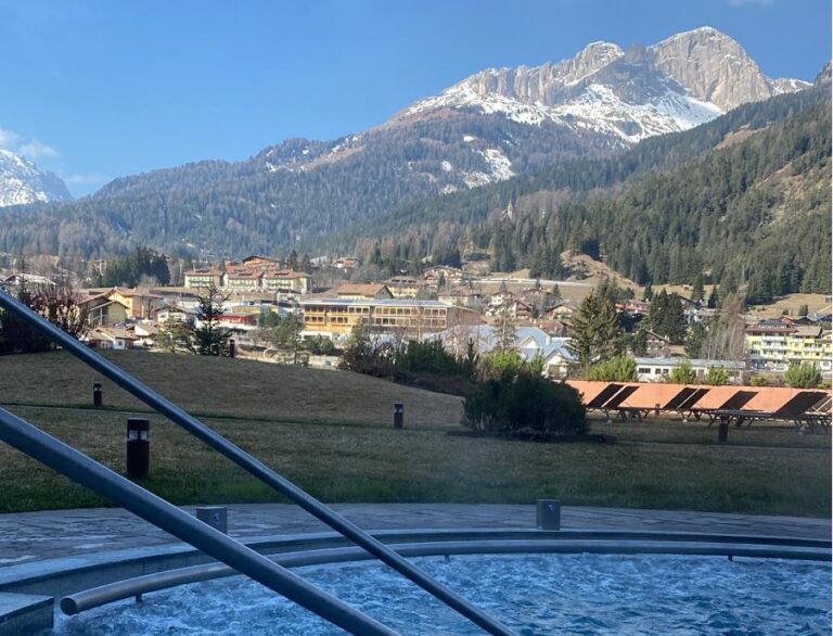 Read more about the article קיו סי טרמה דולומיטי QC Terme Dolomiti – פינוקי ספא לנוף הדולומיטים