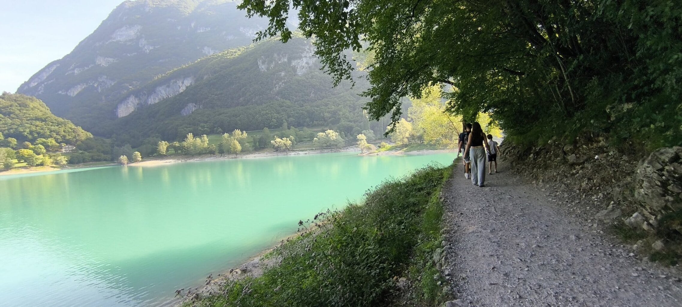 אגם אלפיני בדולומיטים (רויטל אפלבוים)