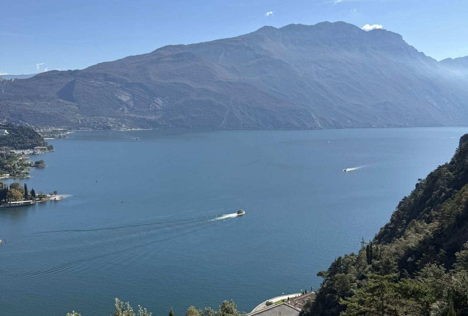 אגם גארדה (רועי קורין)