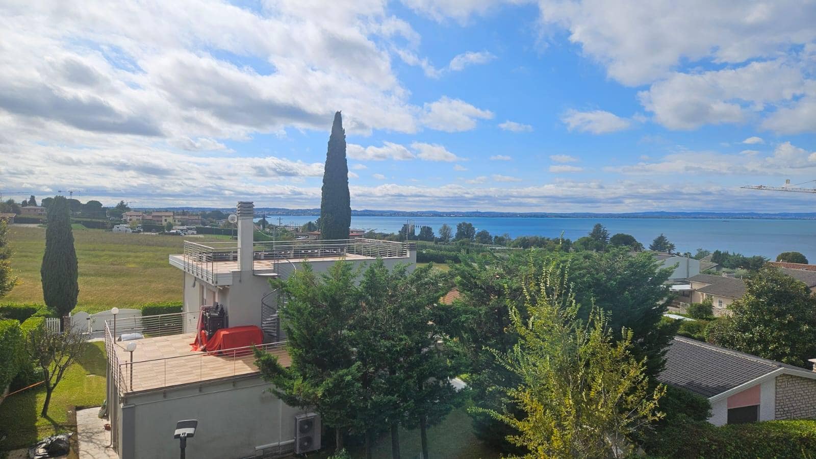 בלוואדיר וילג' באגם גארדה (עדי מירון)