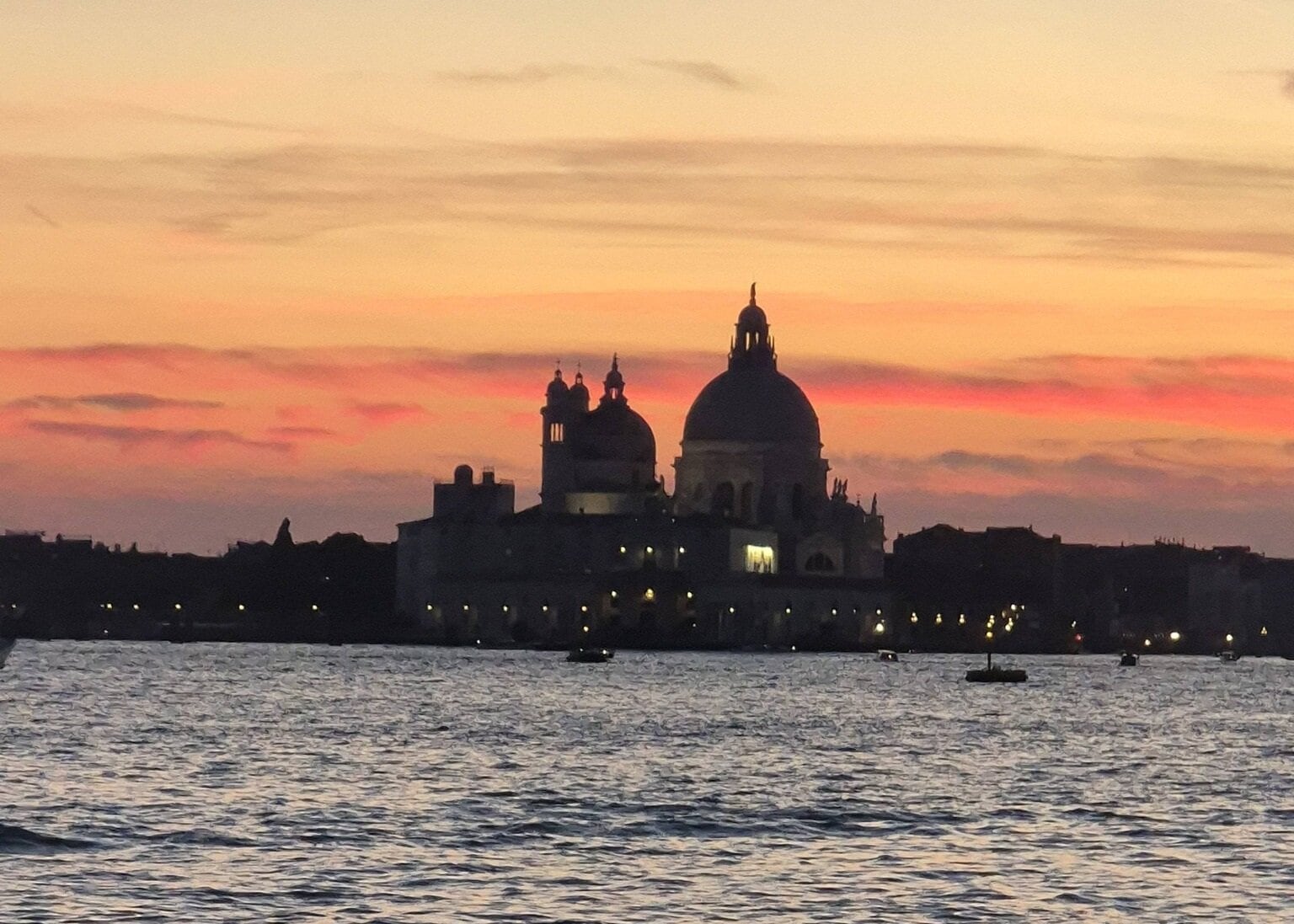 ונציה (עדי מירון)